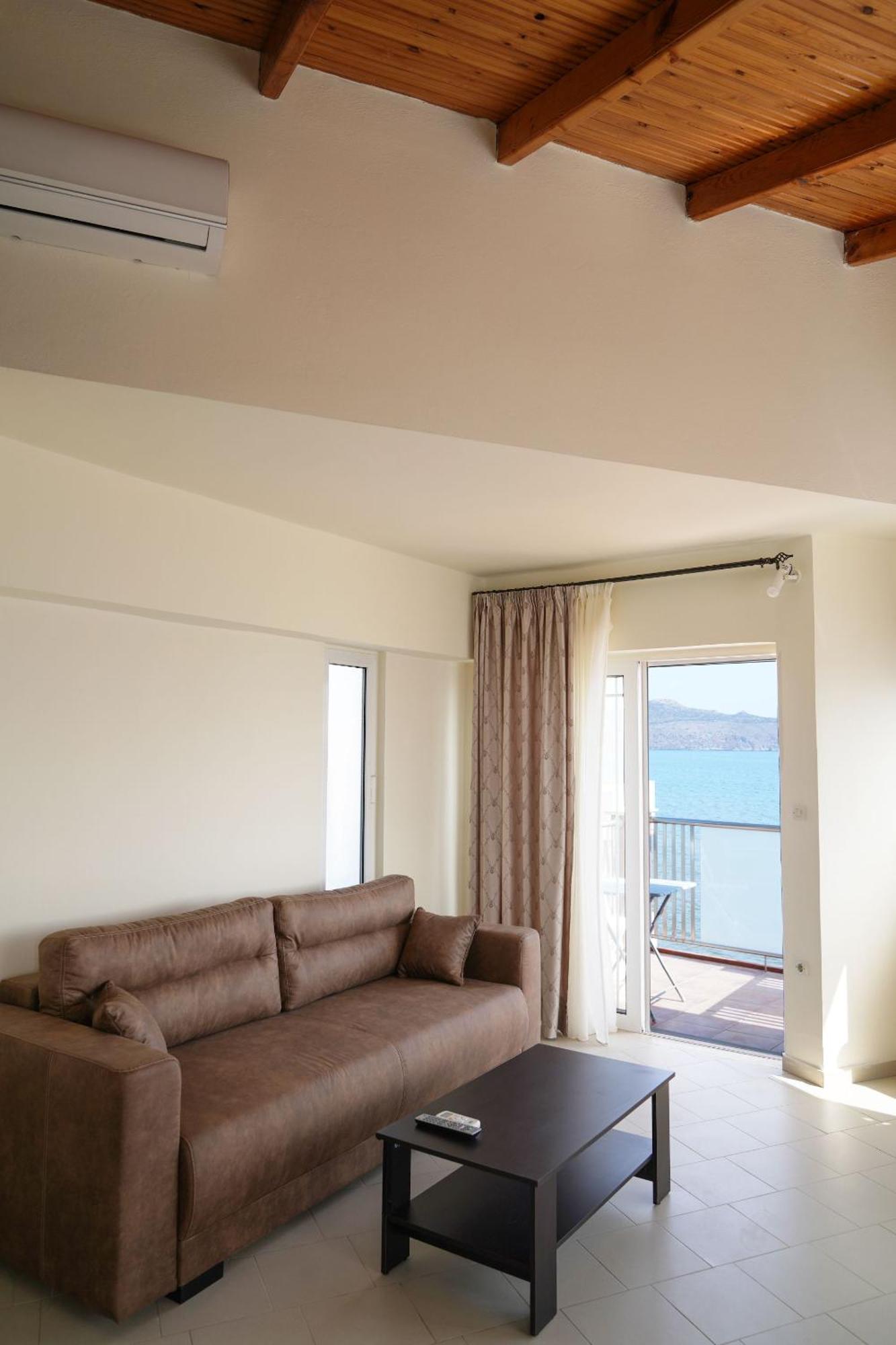 Cozy Corner Vs Beachfront Stalós Eksteriør billede